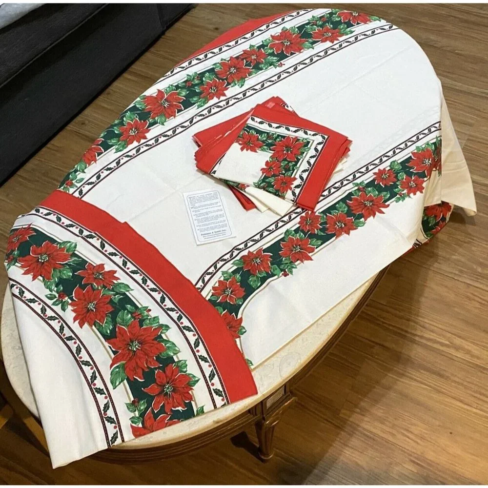 Vintage Sunweave Tablecloth Christmas Poinsettia Made in USA Oval 10 napkins